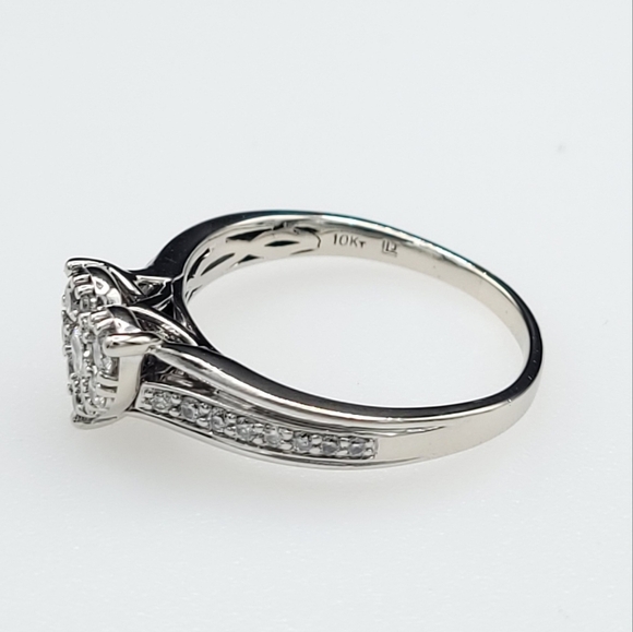 10k white gold 3/4 ct diamond Heart composite ring - Picture 9 of 14